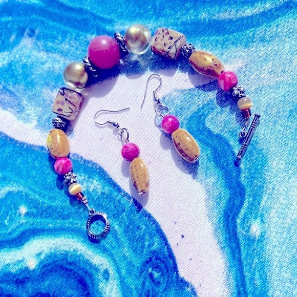Handmade Beaded Bracelet & Earring Set- Beautiful Colors-Gently Used Condition - Picture 2 of 16